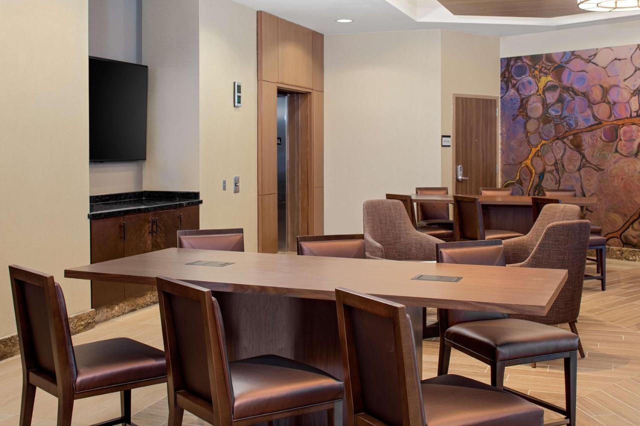 Doubletree By Hilton Irvine Spectrum Exteriér fotografie