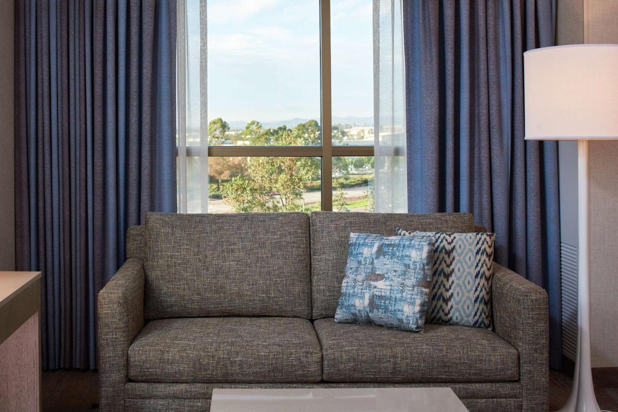 Doubletree By Hilton Irvine Spectrum Exteriér fotografie