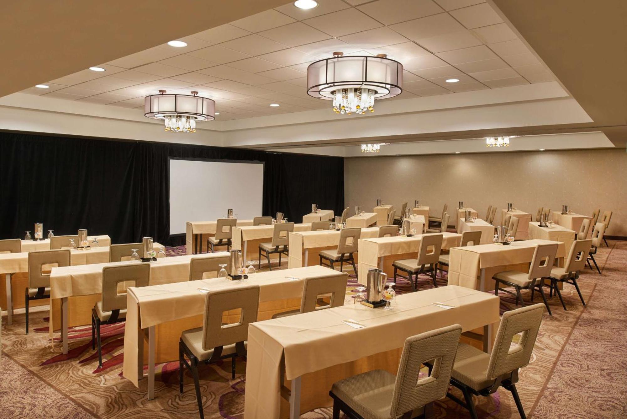 Doubletree By Hilton Irvine Spectrum Exteriér fotografie