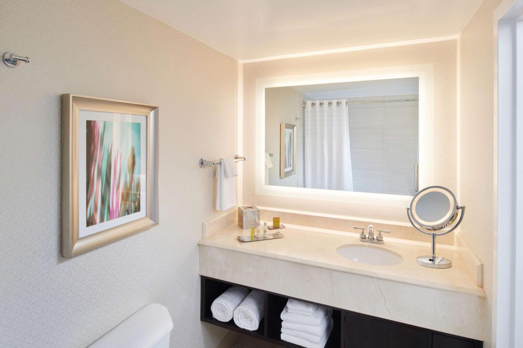 Doubletree By Hilton Irvine Spectrum Exteriér fotografie