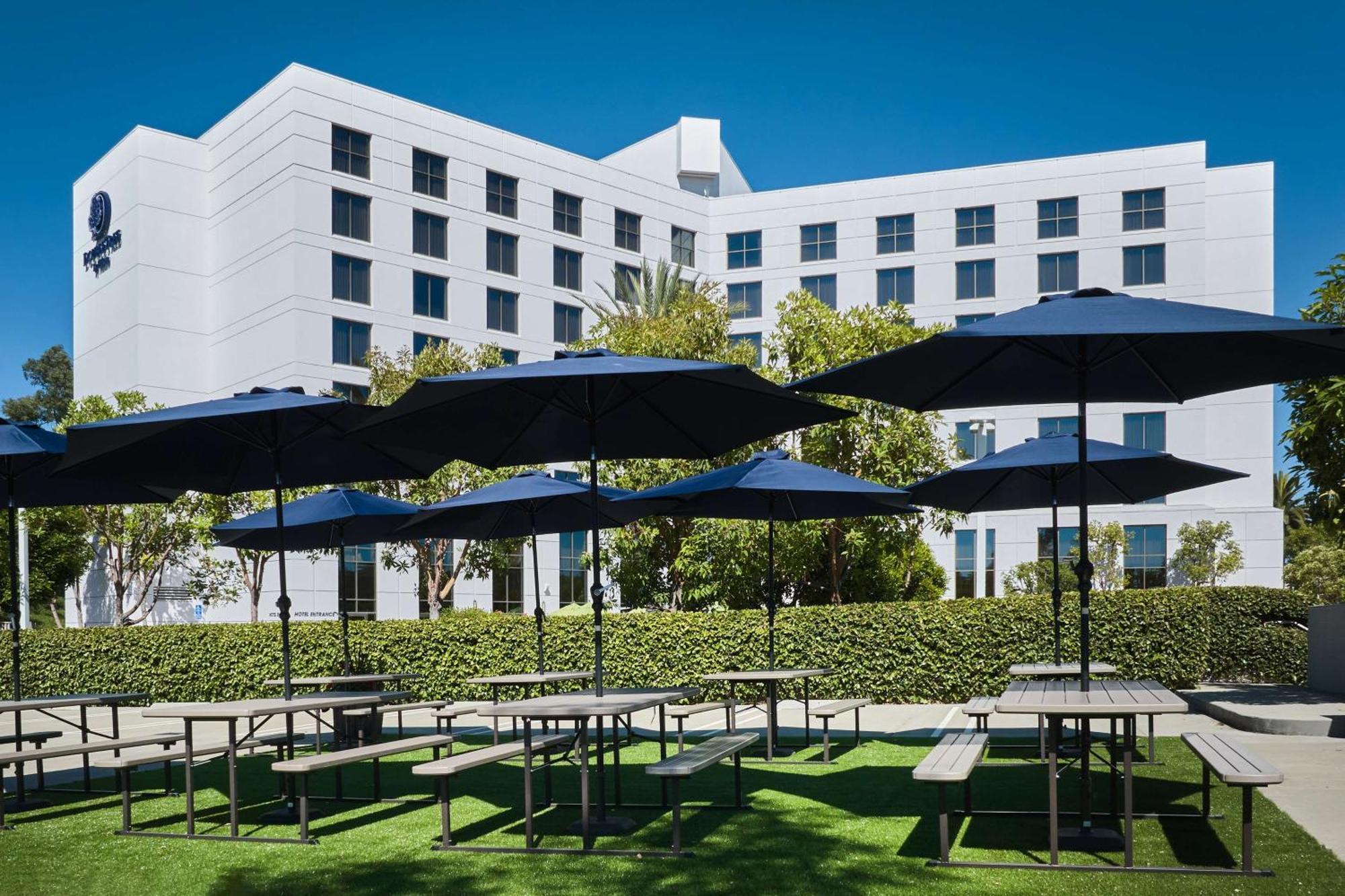 Doubletree By Hilton Irvine Spectrum Exteriér fotografie