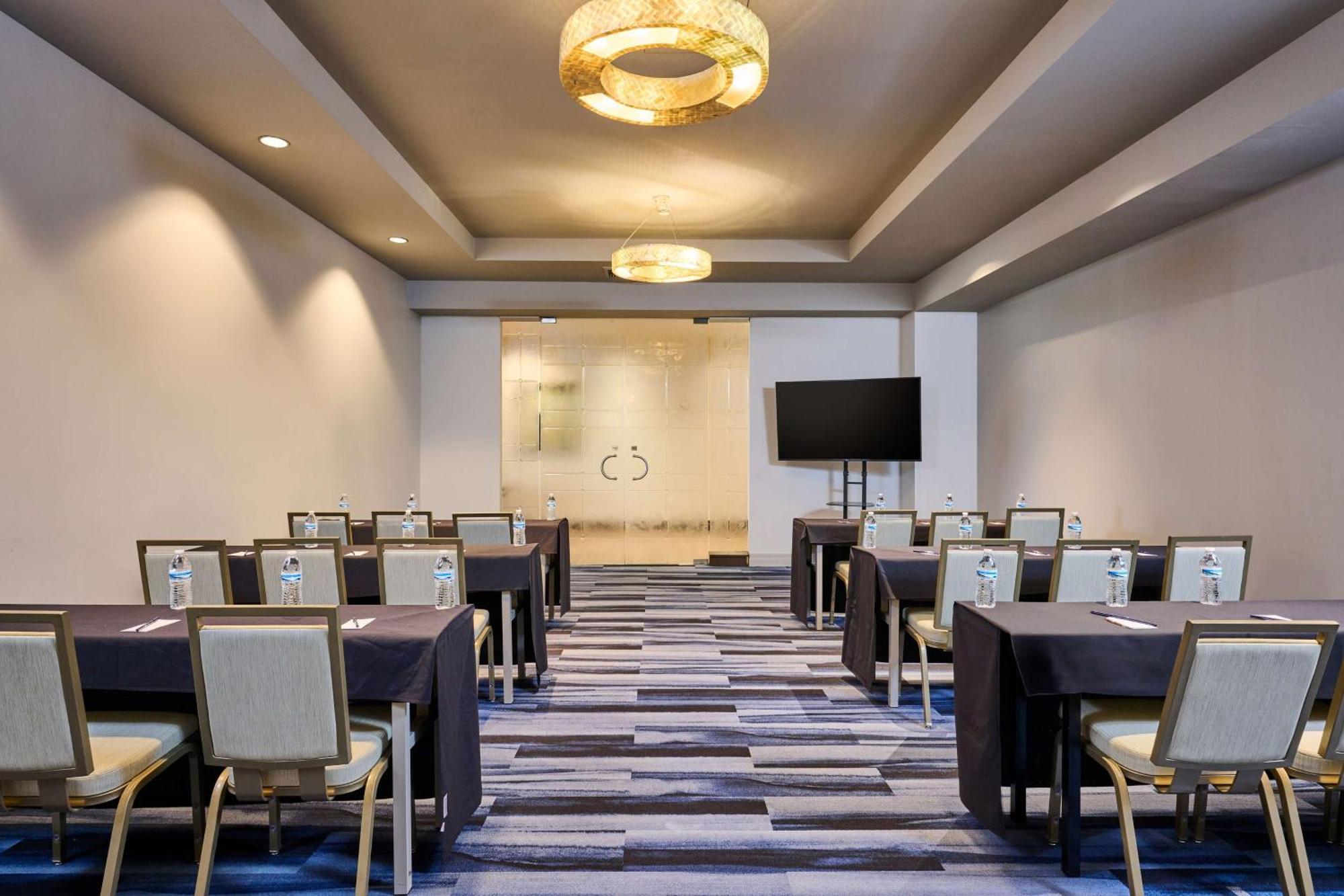 Doubletree By Hilton Irvine Spectrum Exteriér fotografie